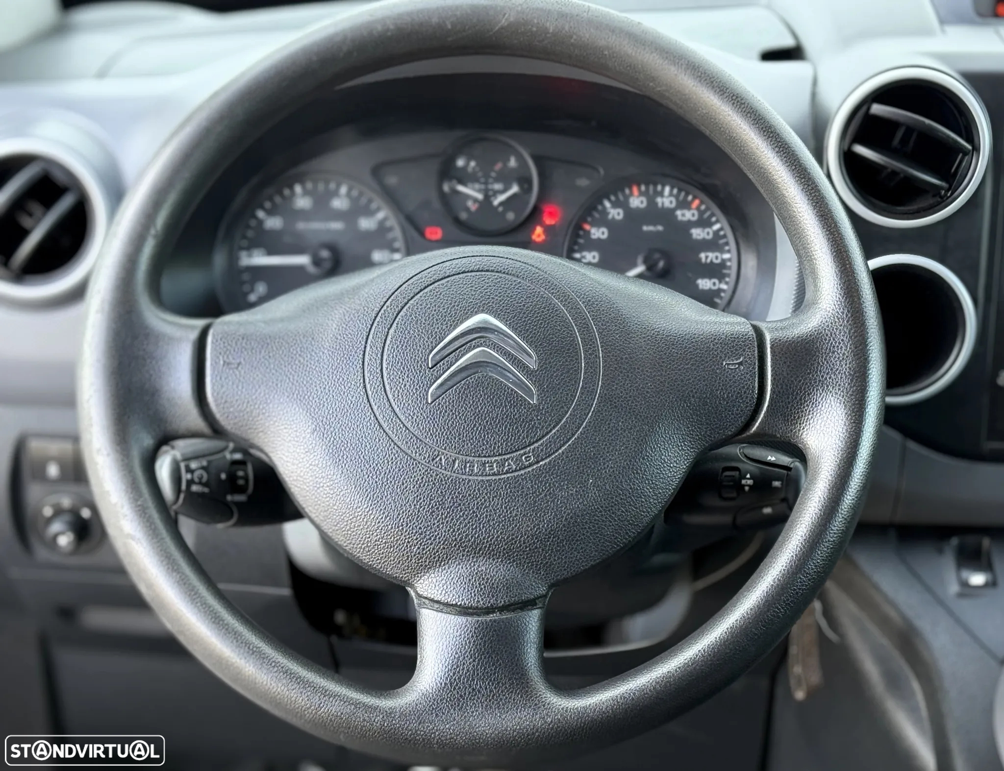 Citroën Berlingo 1.6 BlueHDi 100 Longa - 33