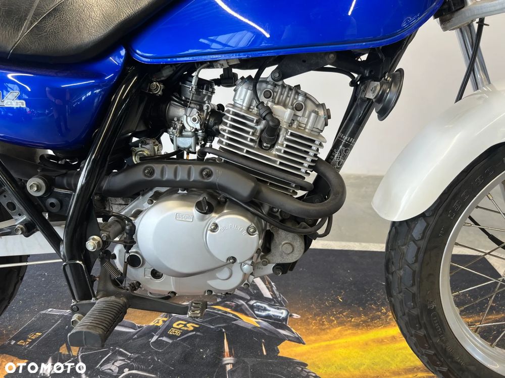 Suzuki RV - 18