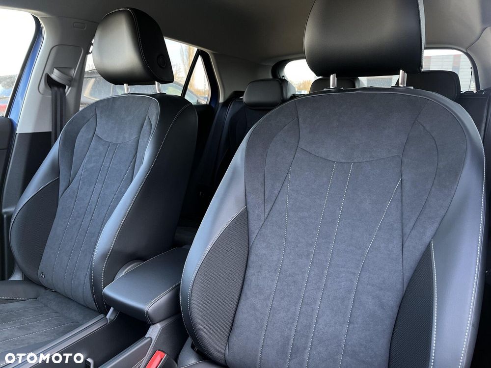 Volkswagen T-Roc - 23