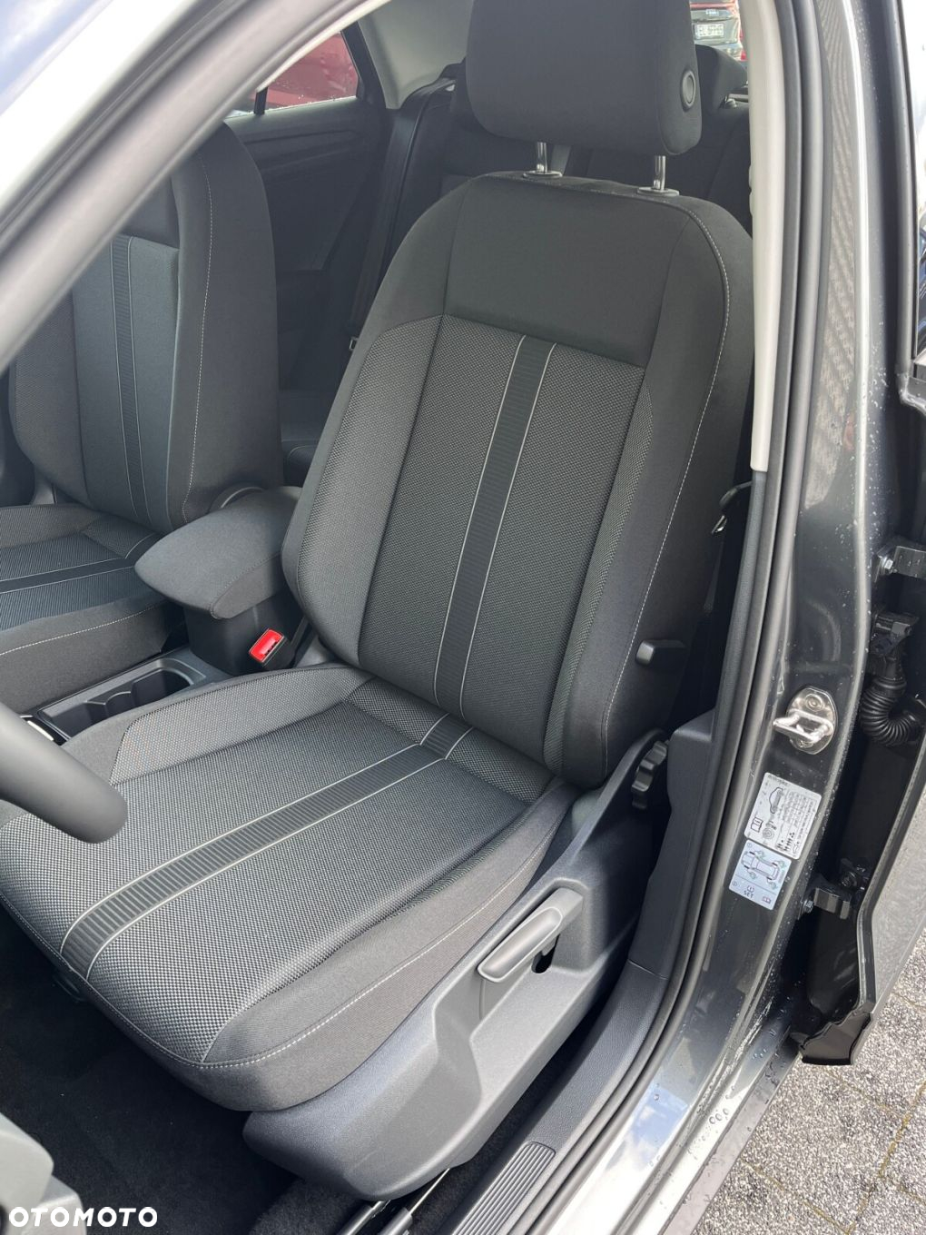 Volkswagen T-Roc 1.5 TSI Life Plus DSG - 10