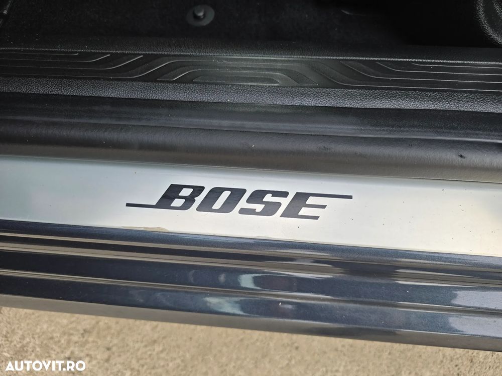 Renault Megane ENERGY TCe 130 BOSE EDITION - 14