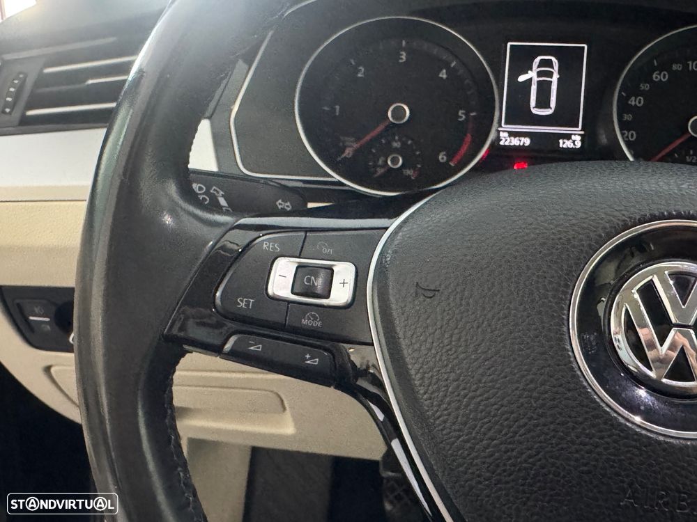 VW Passat 1.6 TDI BlueMotion - 20