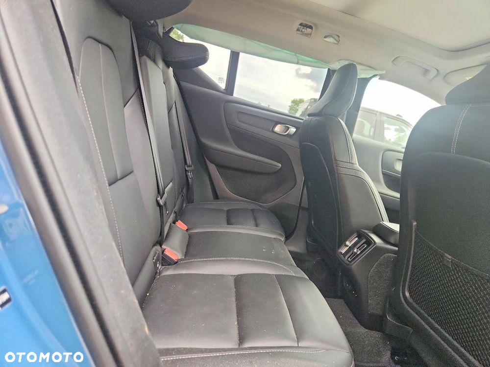 Volvo XC 40 B5 B AWD Ultimate Dark - 11