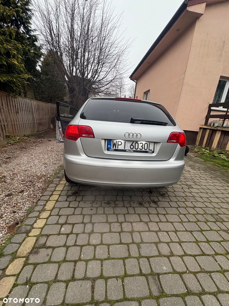 Audi A3 Sportback - 2