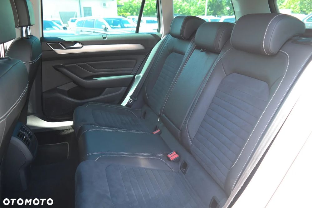 Volkswagen Passat 2.0 TSI Elegance DSG - 13