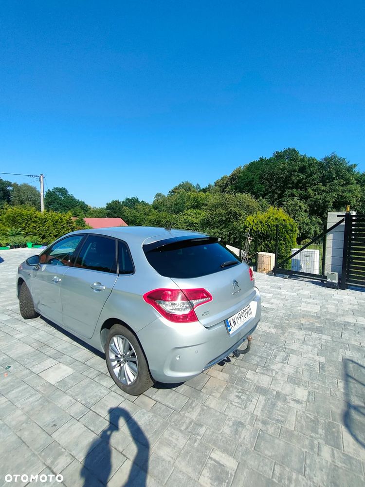 Citroën C4 e-HDi 115 Exclusive - 4