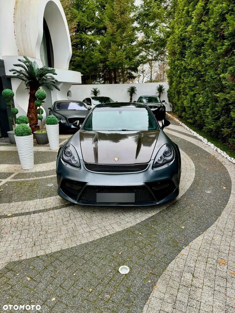 Porsche Panamera Turbo PDK - 12