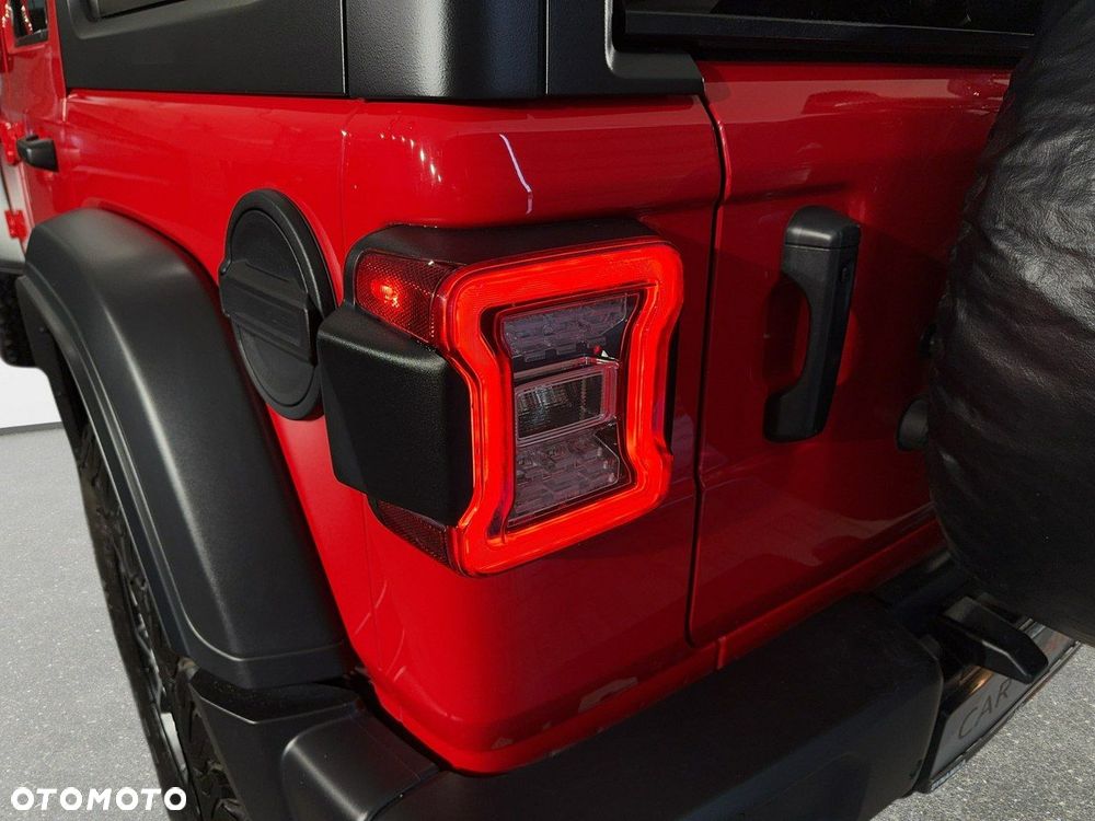 Jeep Wrangler - 13