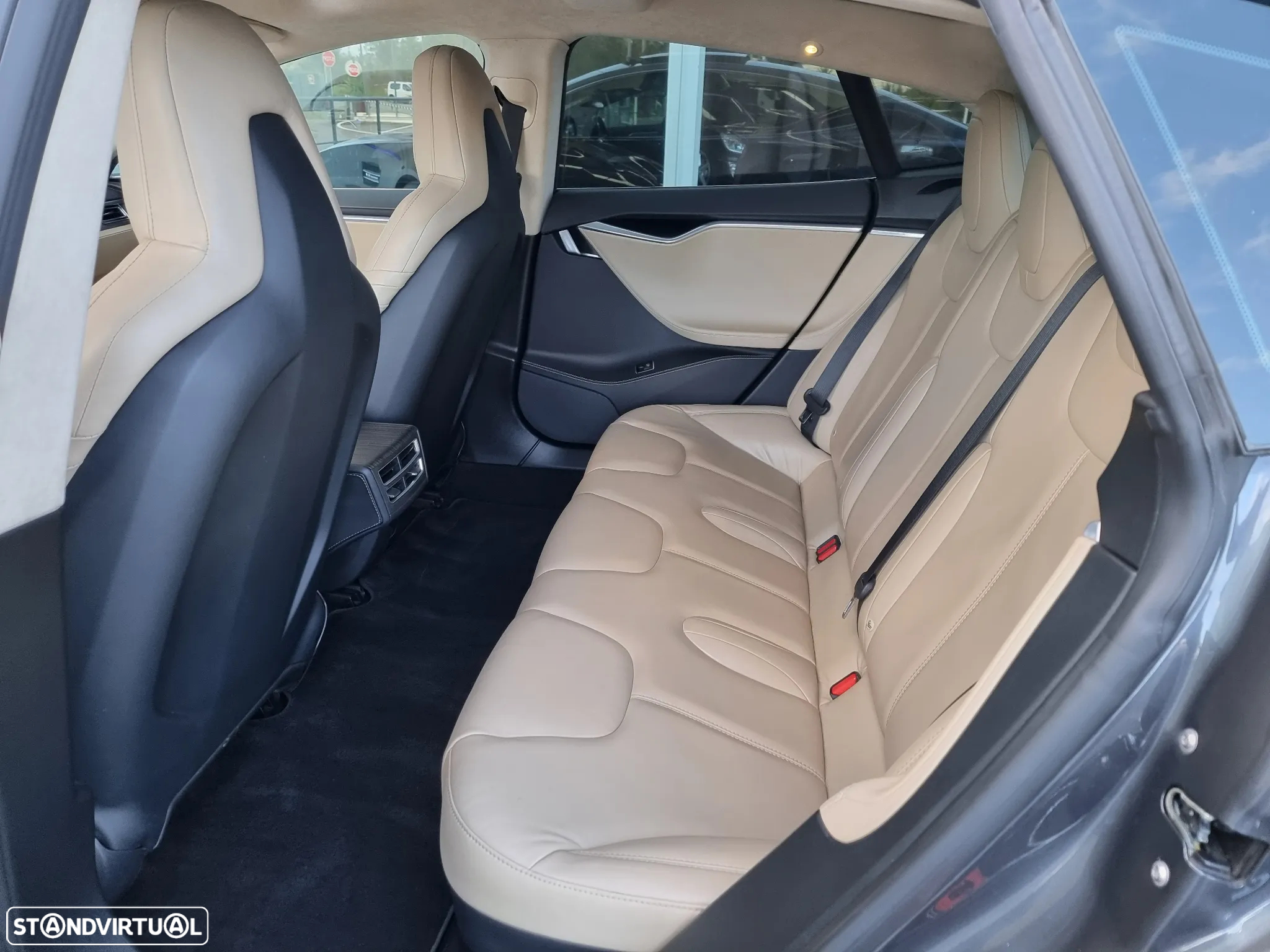 Tesla Model S Standard - 27