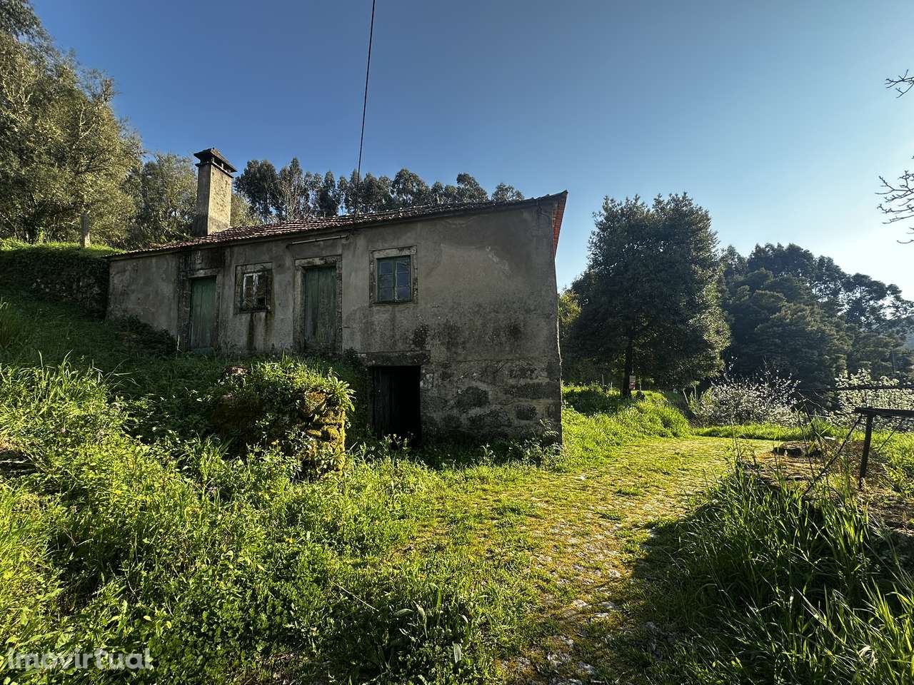 Moradia para restauro em São Julião, Valença. - Grande imagem: 4/19