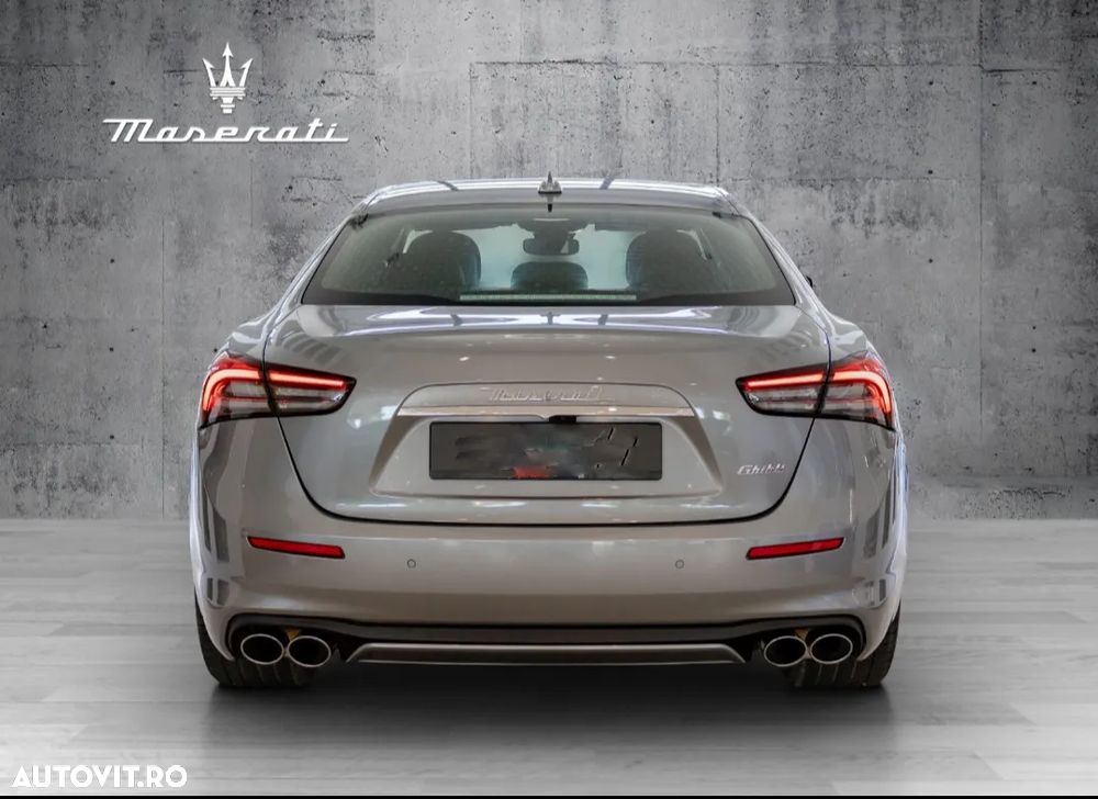 Maserati Ghibli - 2