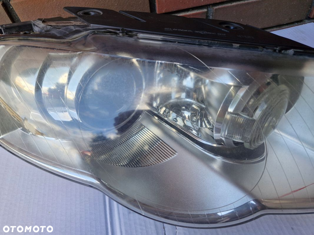 LAMPA PRAWA PRAWY BI XENON VW PASSAT B6 3C 05-08R - 5