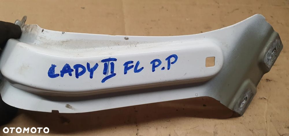Mocowanie błotnika uchwyt wspornik prawy przód VW Caddy III Lift 1T0821135C LB9A - 8