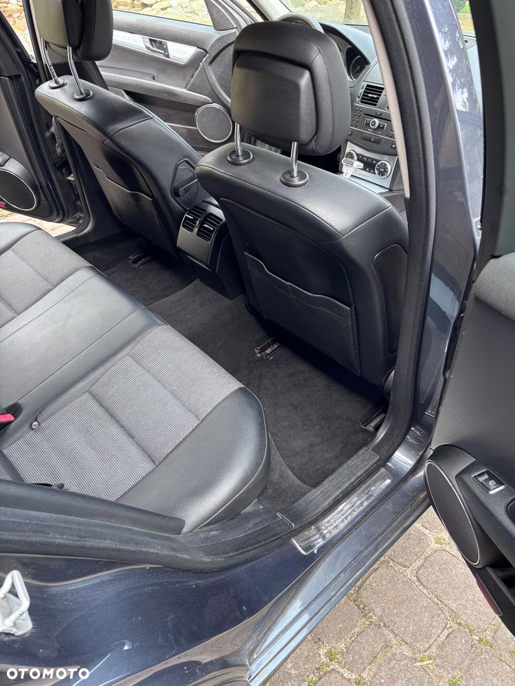 Mercedes-Benz Klasa C 300 7G-TRONIC Avantgarde - 11
