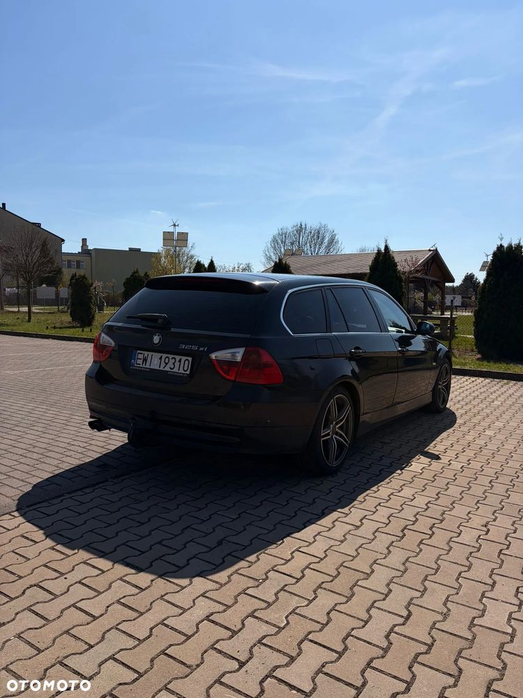 BMW Seria 3 325xi - 5