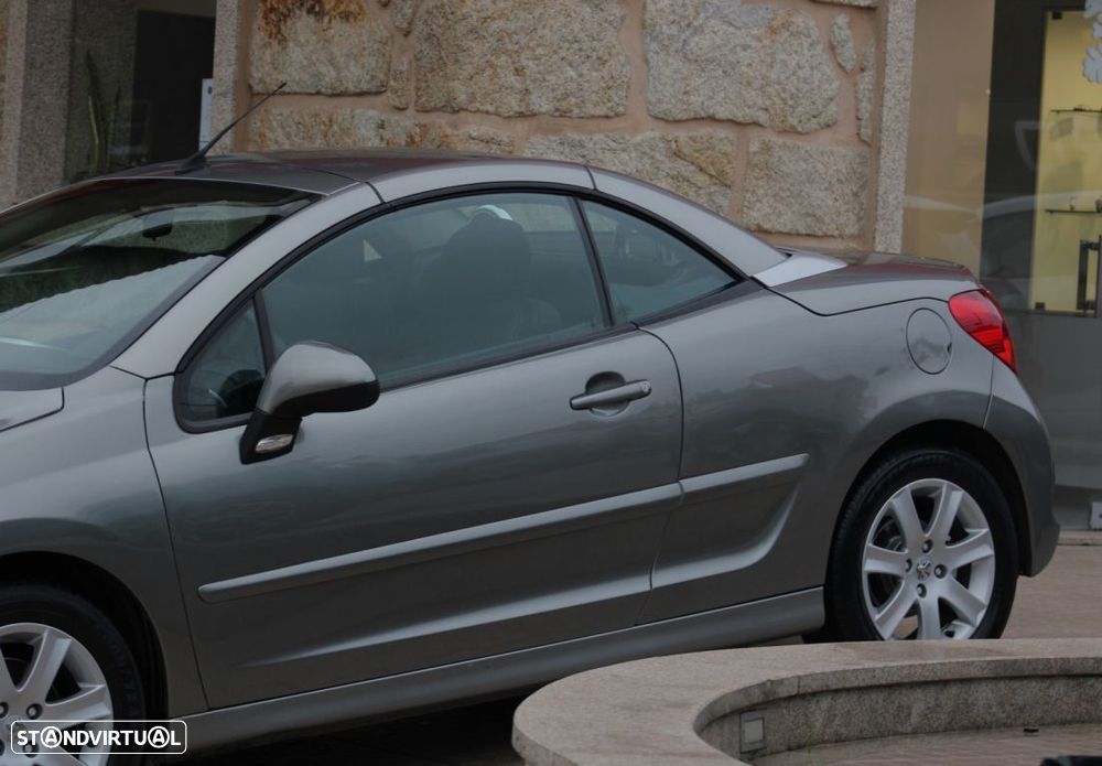 Peugeot 207 CC 1.6 HDi FAP - 27