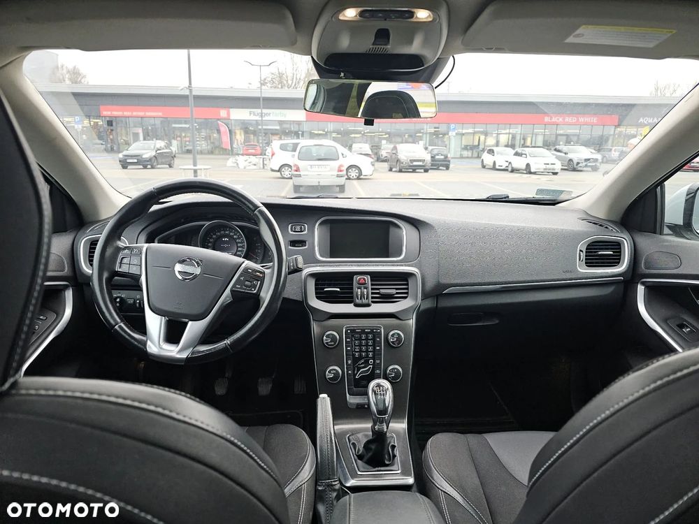 Volvo V40 D2 - 15