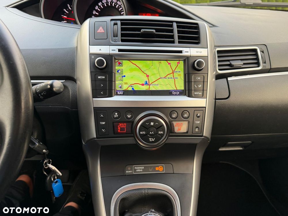 Toyota Verso 2.0 D-4D 5-Sitzer - 18