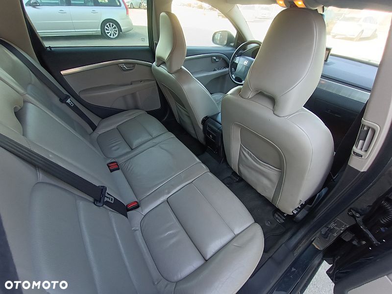 Volvo V70 D5 DPF Momentum - 24