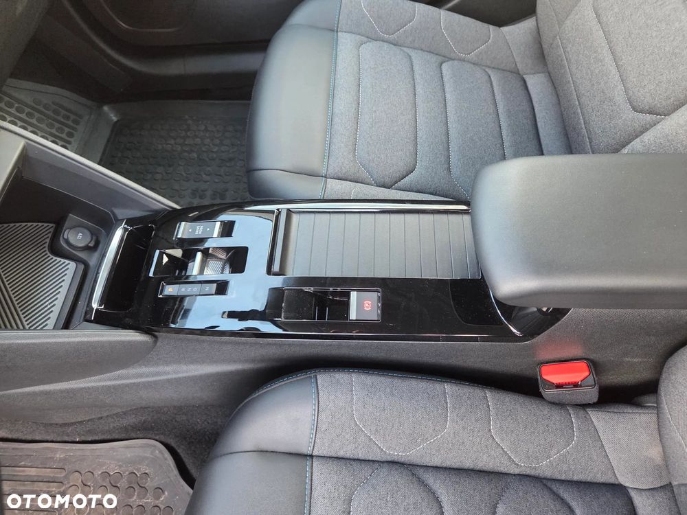Citroën C4 1.2 PureTech Plus S&S EAT8 - 11