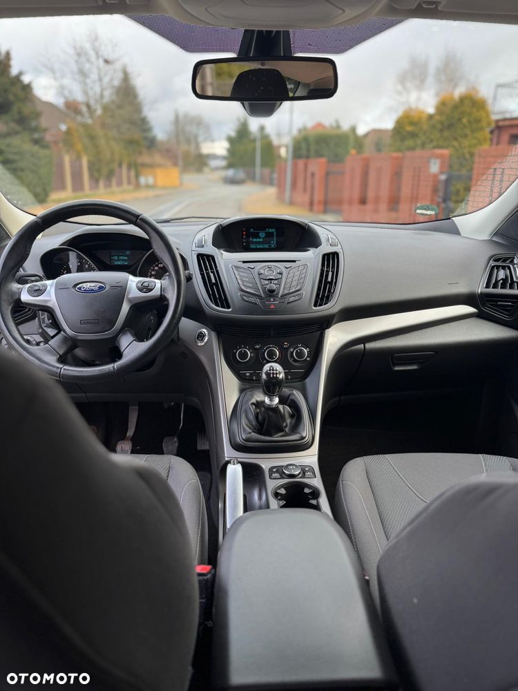 Ford Kuga - 12