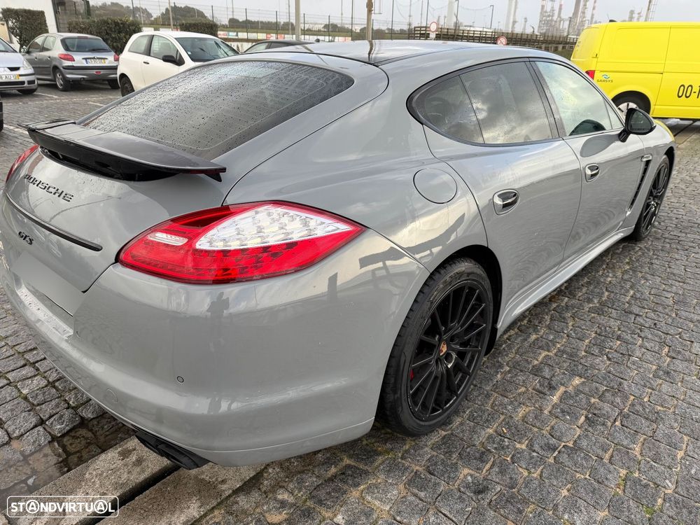 Porsche Panamera GTS PDK - 3