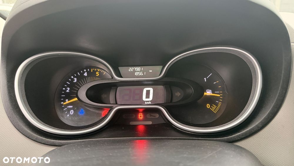 Renault Trafic - 12