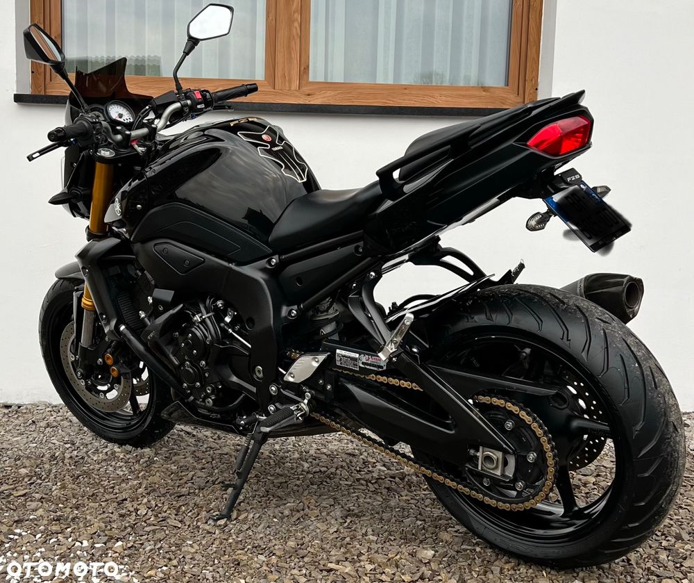 Yamaha FZ8 - 6