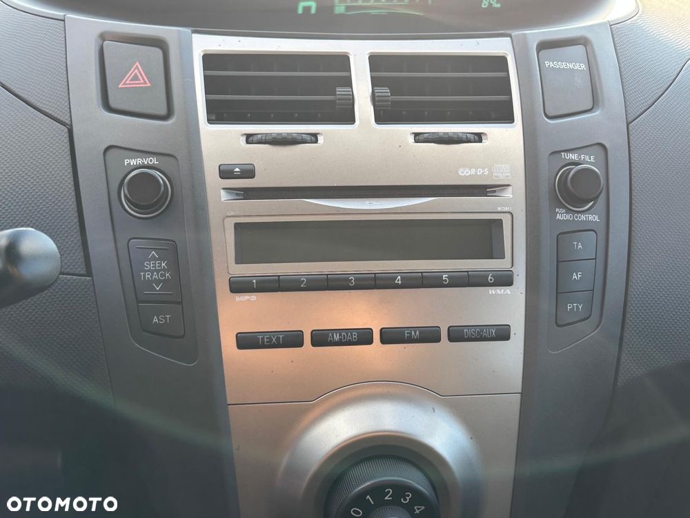 Toyota Yaris 1.33 Sol - 26