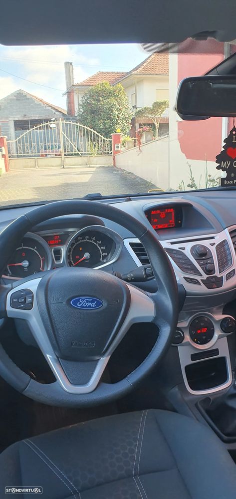 Ford Fiesta 1.6 TDCI Titanium - 7