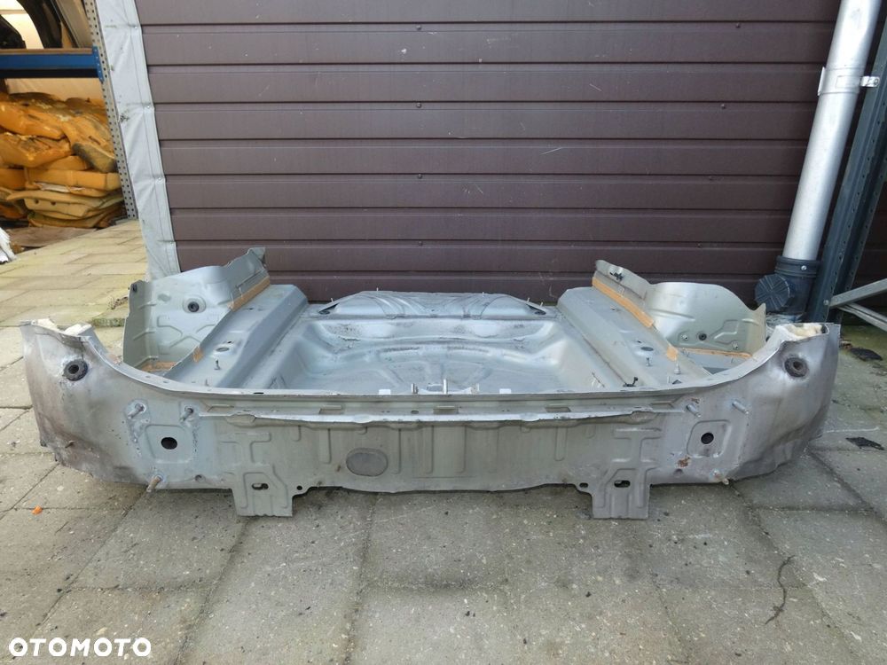 VOLVO V90 II KOMBI PAS TYLNY ĆWIARTKA WANNA TYŁ - 5