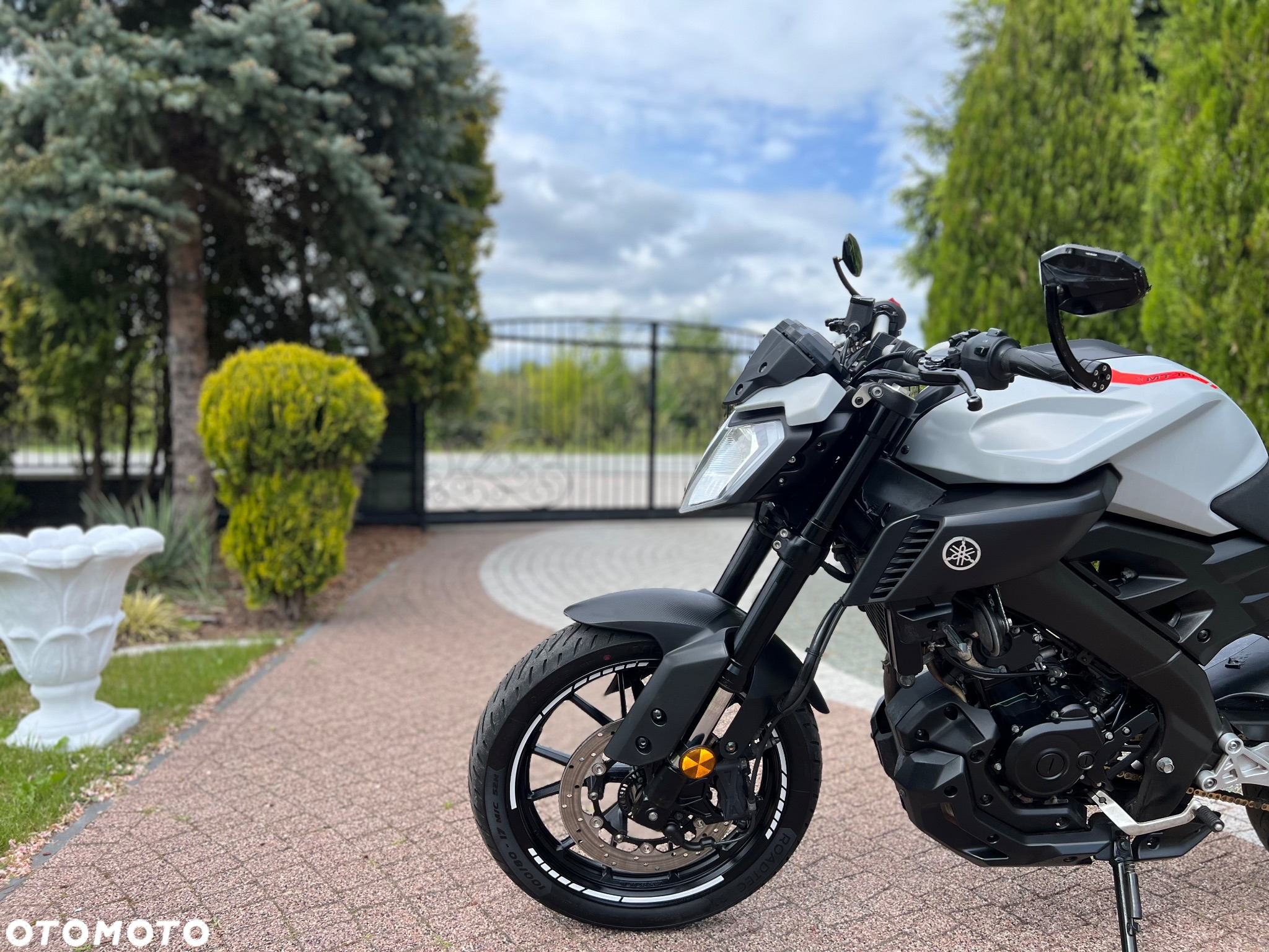 Yamaha MT - 26