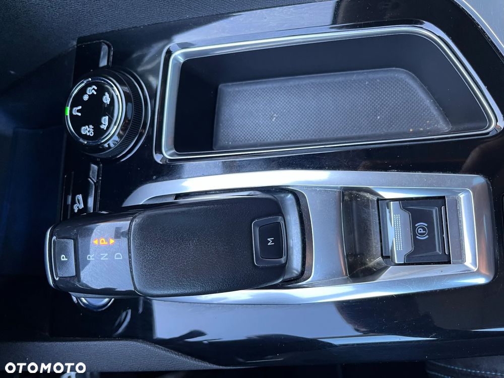 Peugeot 5008 THP 165 EAT6 Crossway - 12