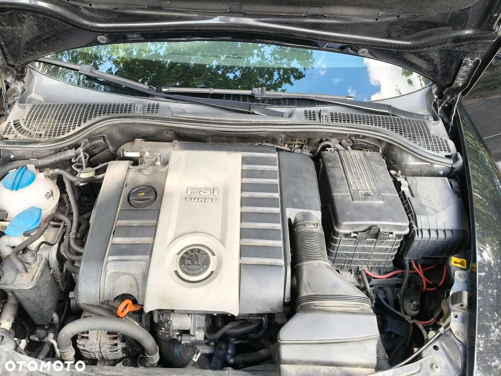 Skoda Octavia 2.0 TSI RS - 21
