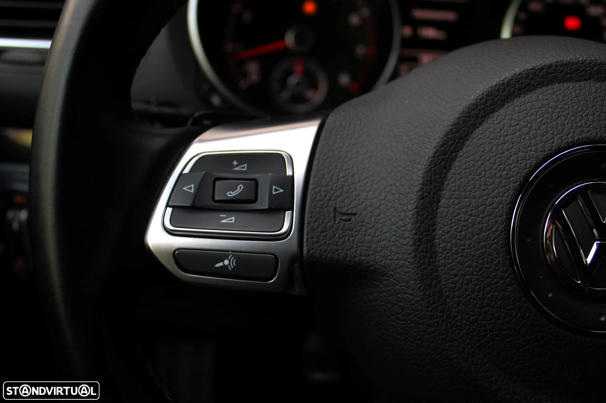 VW Golf 2.0 GTI DSG - 31
