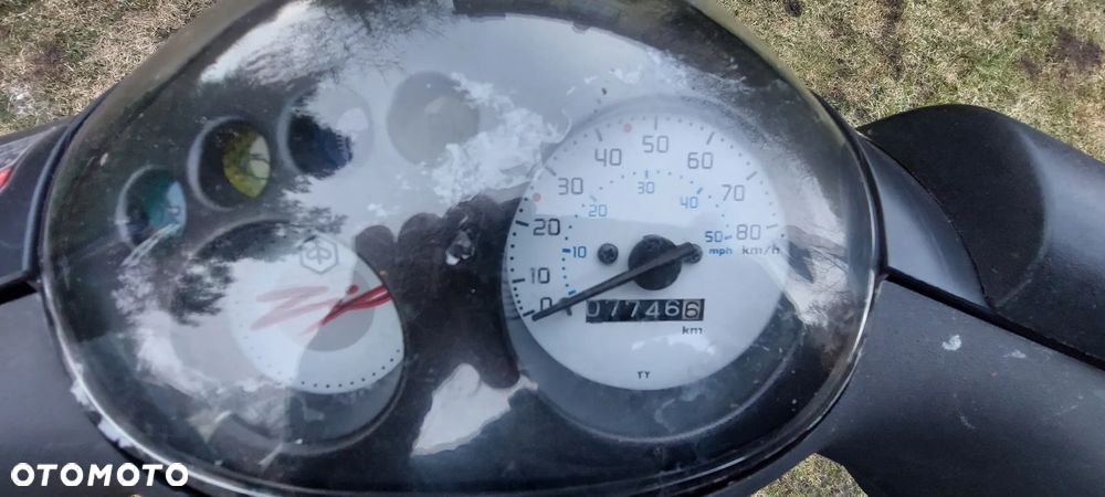 Piaggio ZIP - 4
