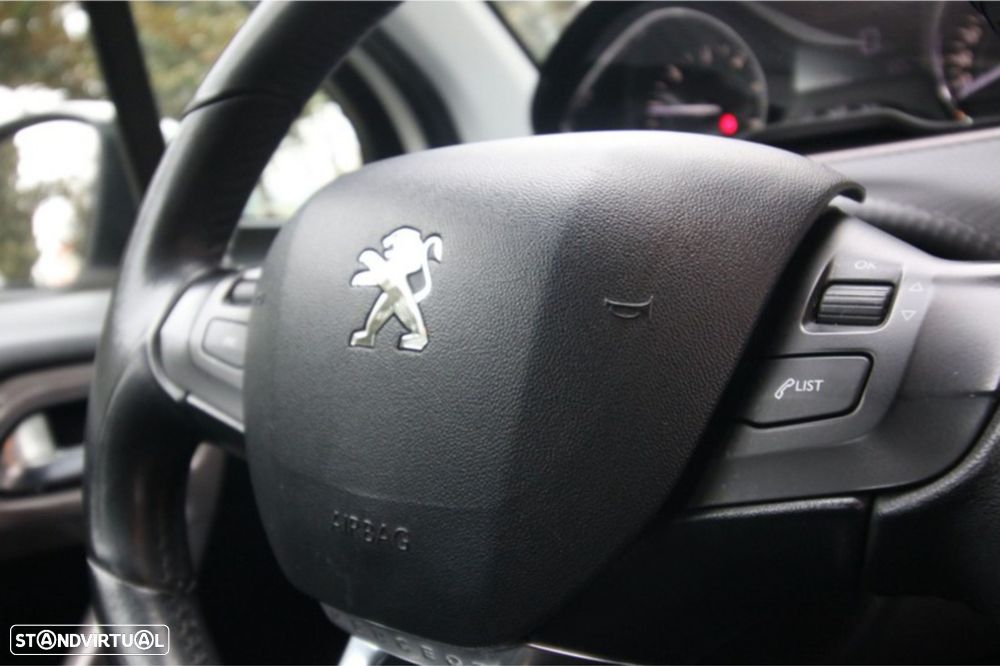 Peugeot 2008 1.4 HDi Allure - 14