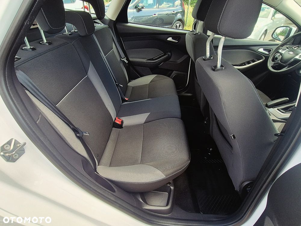 Ford Focus 1.6 TDCi DPF SYNC Edition - 33