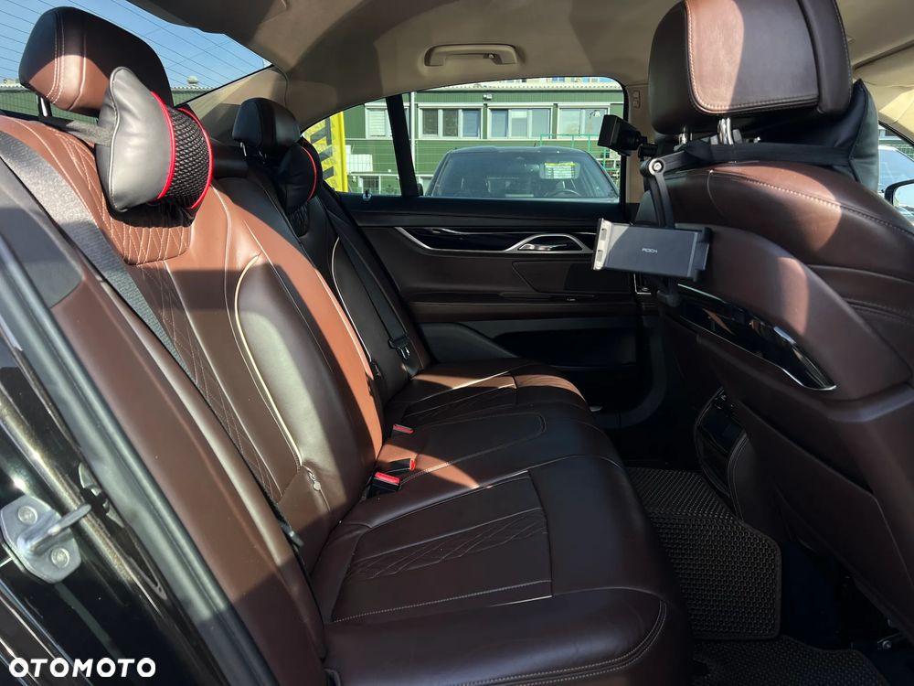 BMW Seria 7 730d xDrive - 23