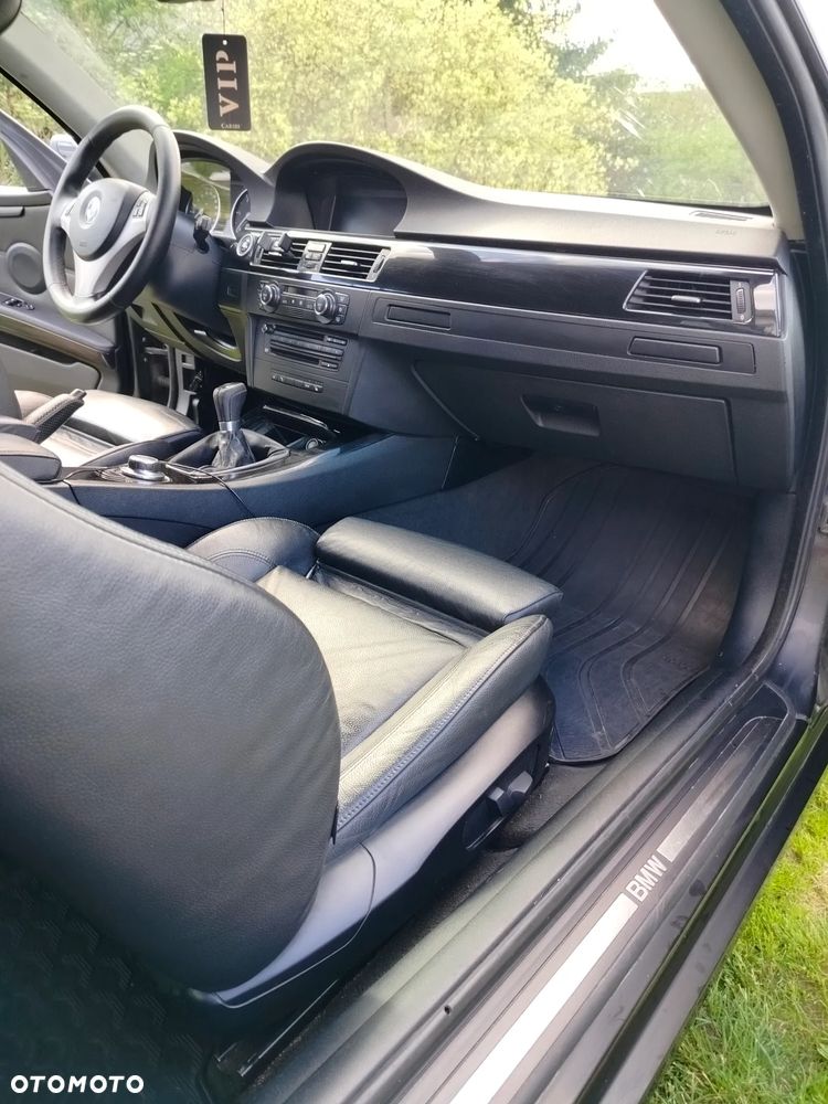 BMW Seria 3 320d - 31