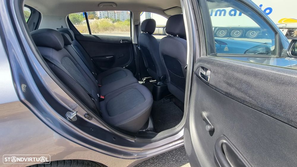 Hyundai i20 1.2 Comfort ESP - 17