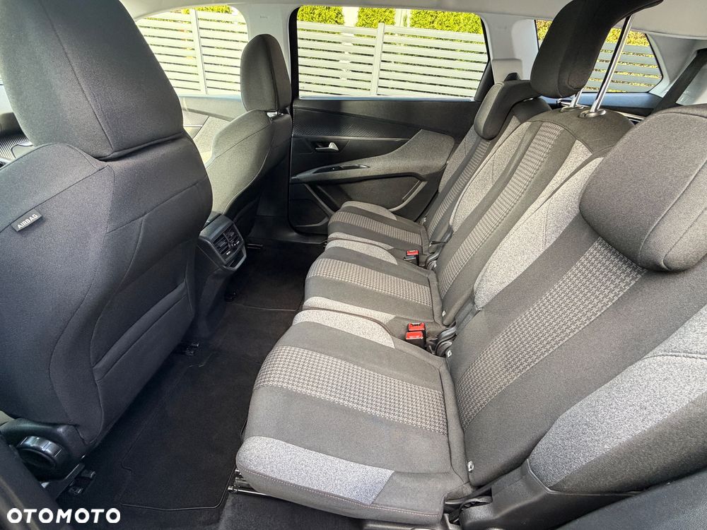 Peugeot 5008 - 17