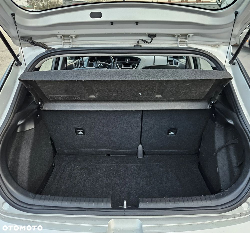 Hyundai i20 - 13