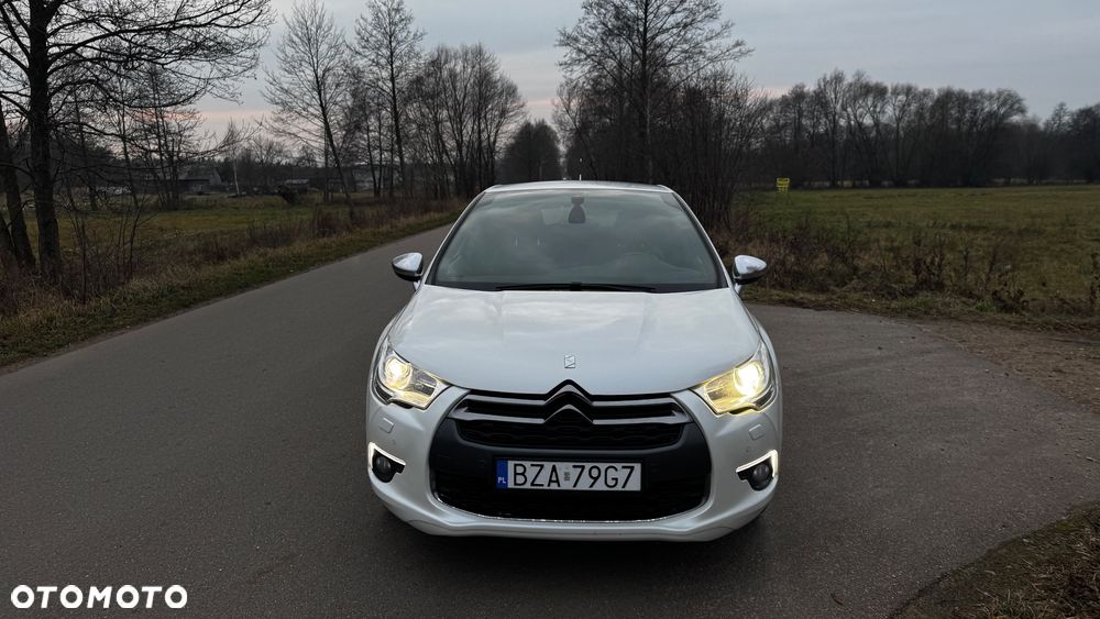 Citroën DS4 HDi 110 SoChic - 5