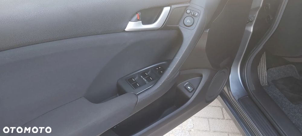 Honda Accord 2.0 Lifestyle - 19