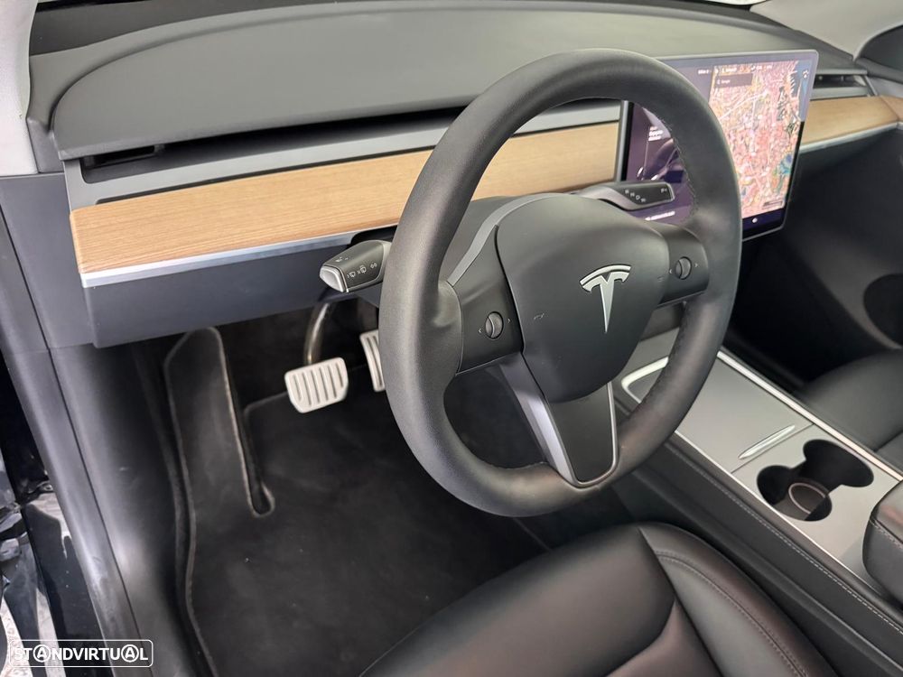 Tesla Model Y Performance Tração Integral - 17