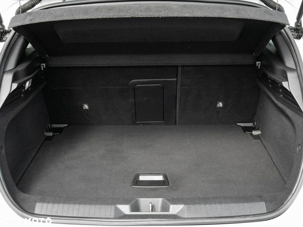 Opel Astra 1.2 T Elegance S&S - 26
