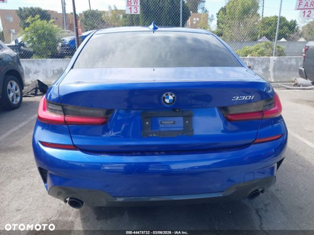 BMW Seria 3 330i Edition M Sport Shadow - 9