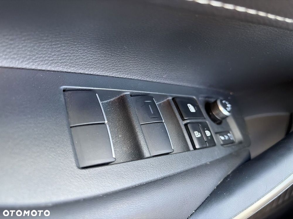 Toyota Corolla - 21