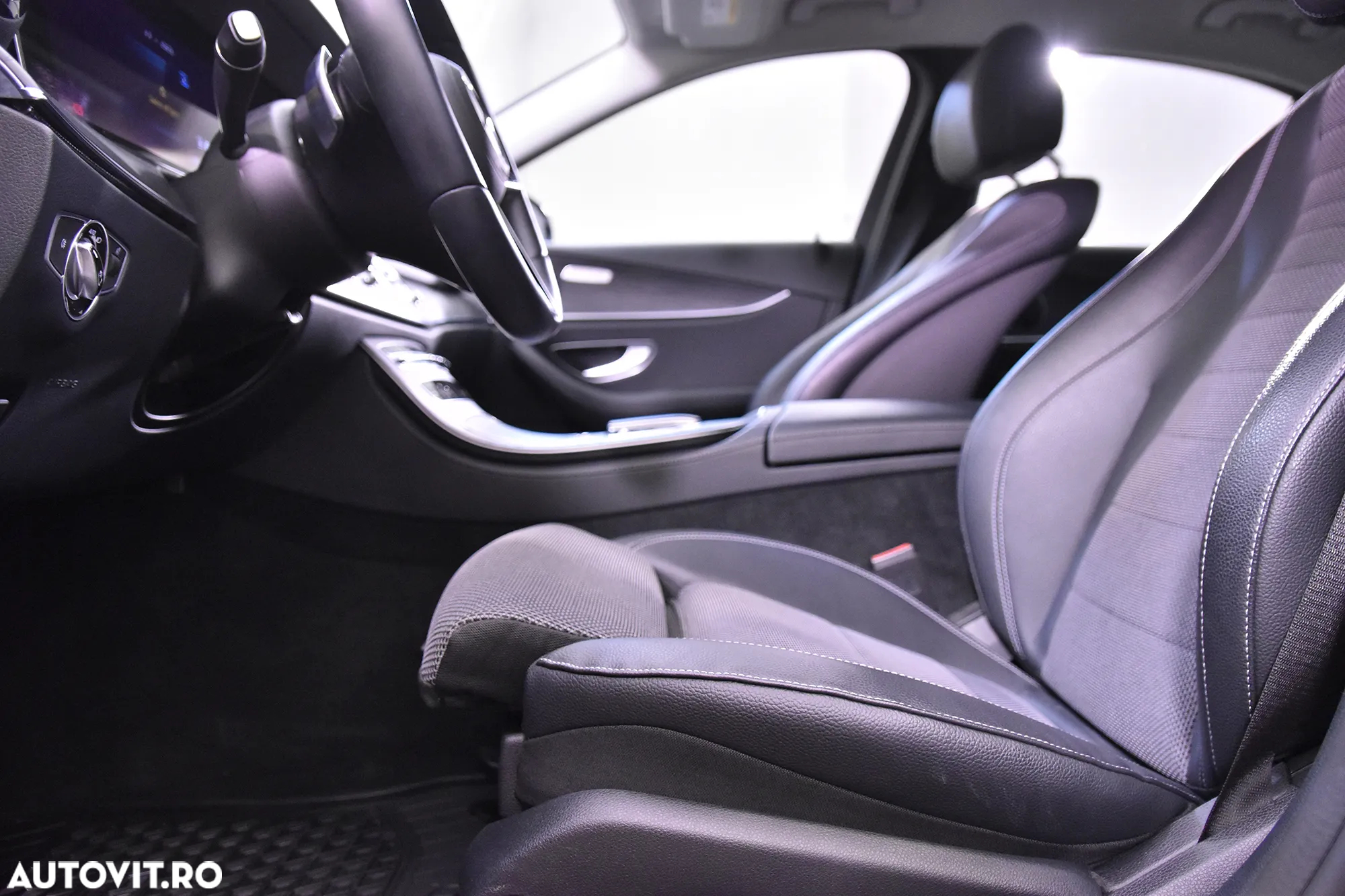 Mercedes-Benz E 300 MHEV Aut. - 23